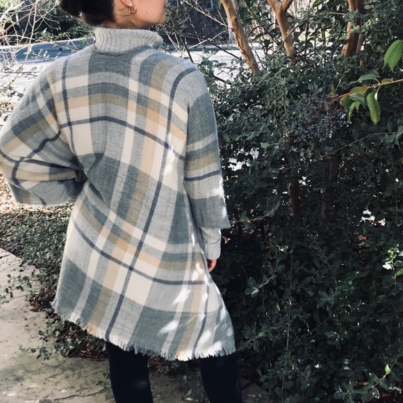 Elegant poncho👡 - Picture 5 of 7